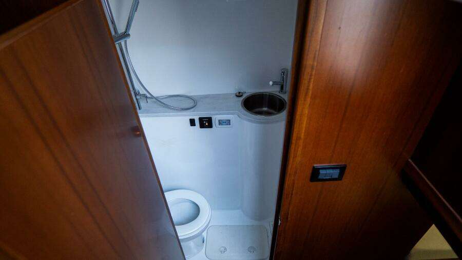 47ft Front Runner Yacht For Sale