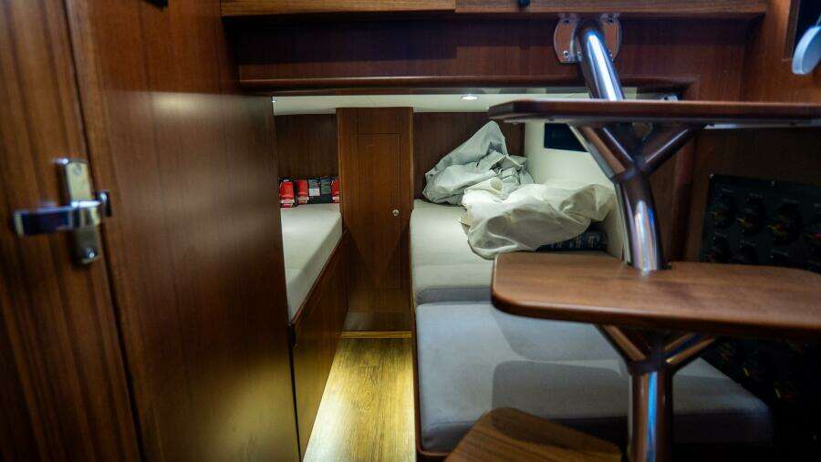 47ft Front Runner Yacht For Sale
