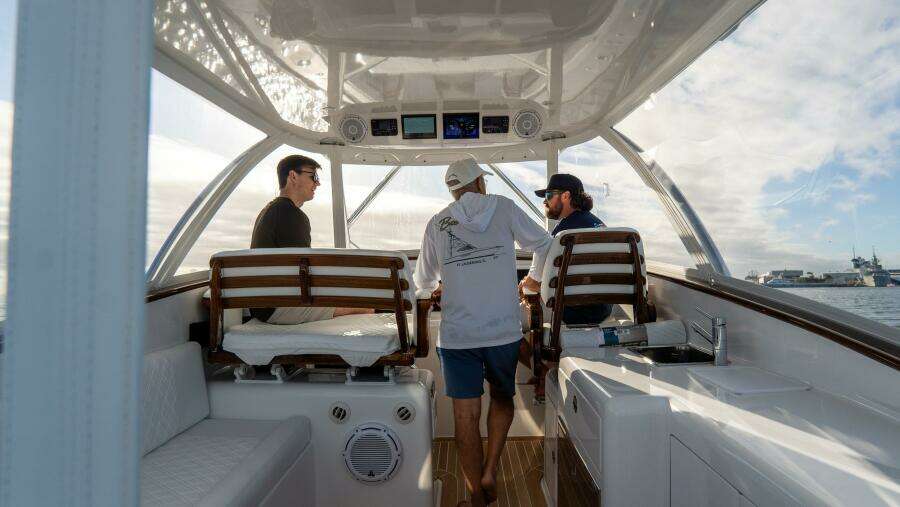 47ft Front Runner Yacht For Sale