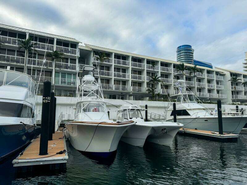 47ft Front Runner Yacht For Sale