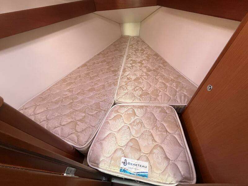 31ft Beneteau Yacht For Sale