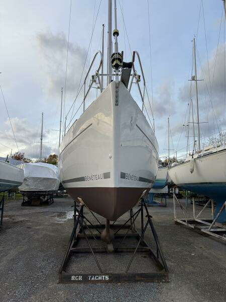 31ft Beneteau Yacht For Sale