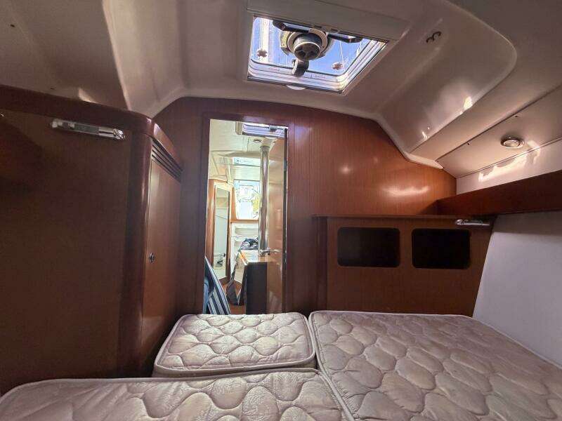 31ft Beneteau Yacht For Sale