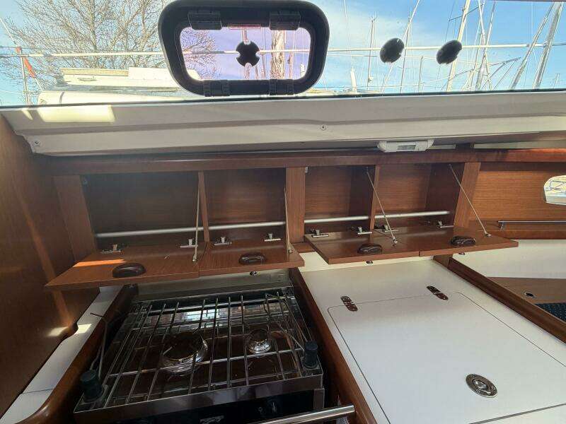 31ft Beneteau Yacht For Sale