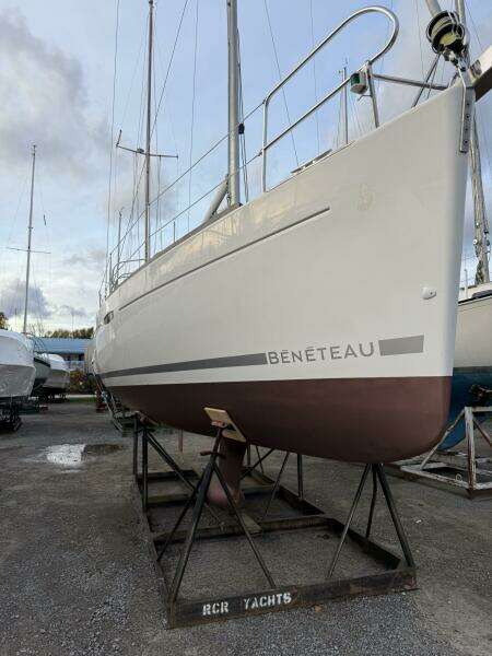 31ft Beneteau Yacht For Sale