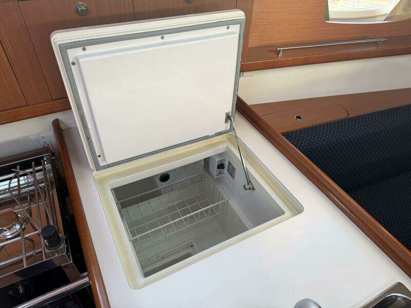 31ft Beneteau Yacht For Sale