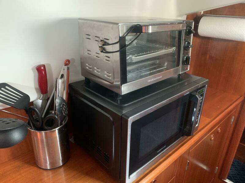 Neptune s Daughter 36ft Beneteau Yacht For Sale