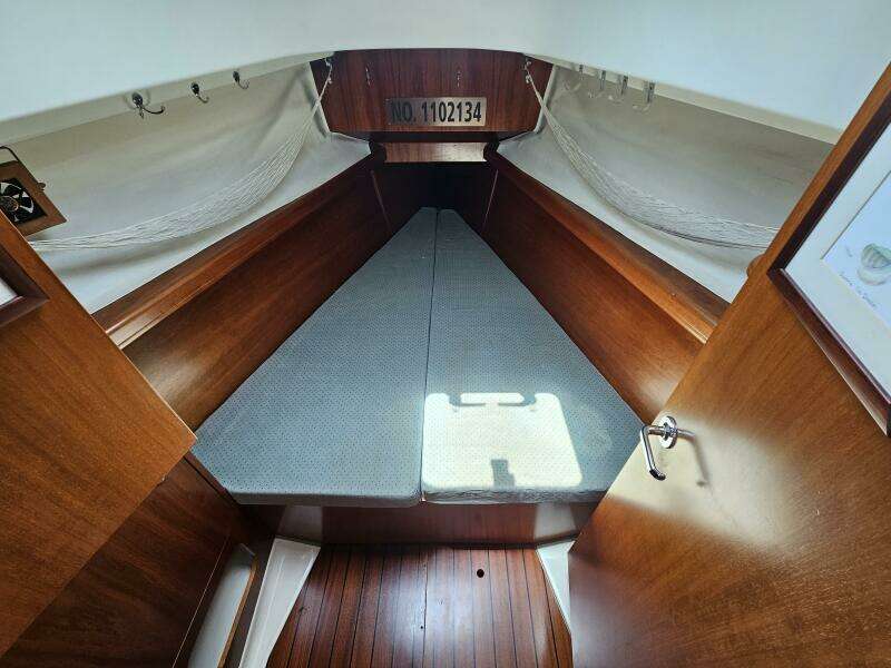 Neptune s Daughter 36ft Beneteau Yacht For Sale