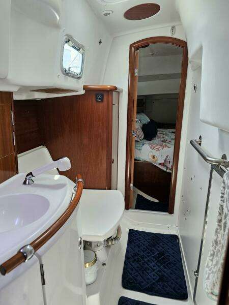 Neptune s Daughter 36ft Beneteau Yacht For Sale