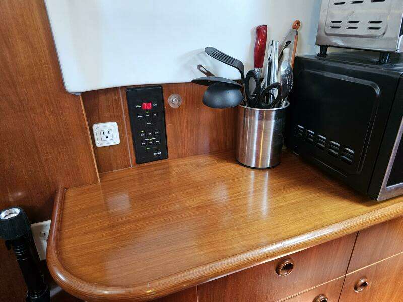 Neptune s Daughter 36ft Beneteau Yacht For Sale