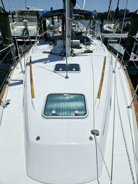 Neptune s Daughter 36ft Beneteau Yacht For Sale