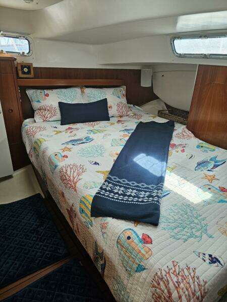 Neptune s Daughter 36ft Beneteau Yacht For Sale