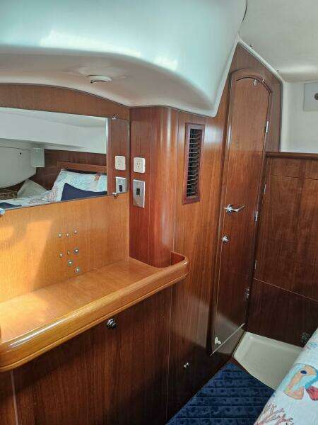 Neptune s Daughter 36ft Beneteau Yacht For Sale