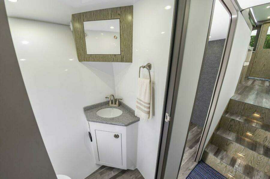 7bf99930 7829 4606 9bc0 58132d47a575