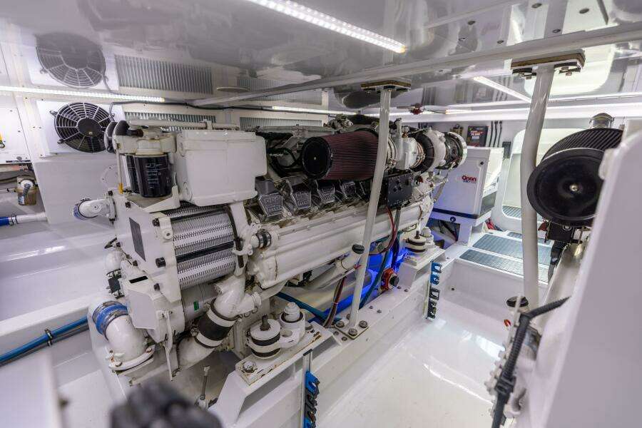 2006 Jim Smith 68 Convertible- Engine Room