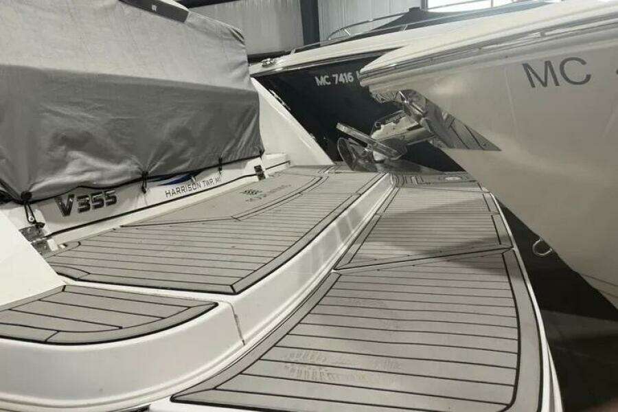 35ft Four Winns Yacht For Sale