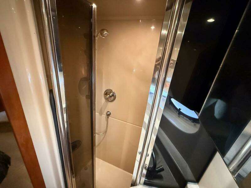 No Worries 42ft Cruisers Yachts Yacht For Sale