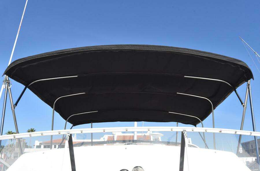 2010 38 Silverton Sedan Bridge - Pura Vida