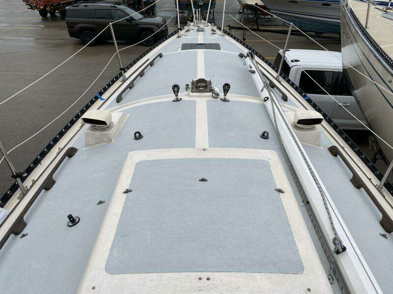 Comus 28ft Aloha Yacht For Sale