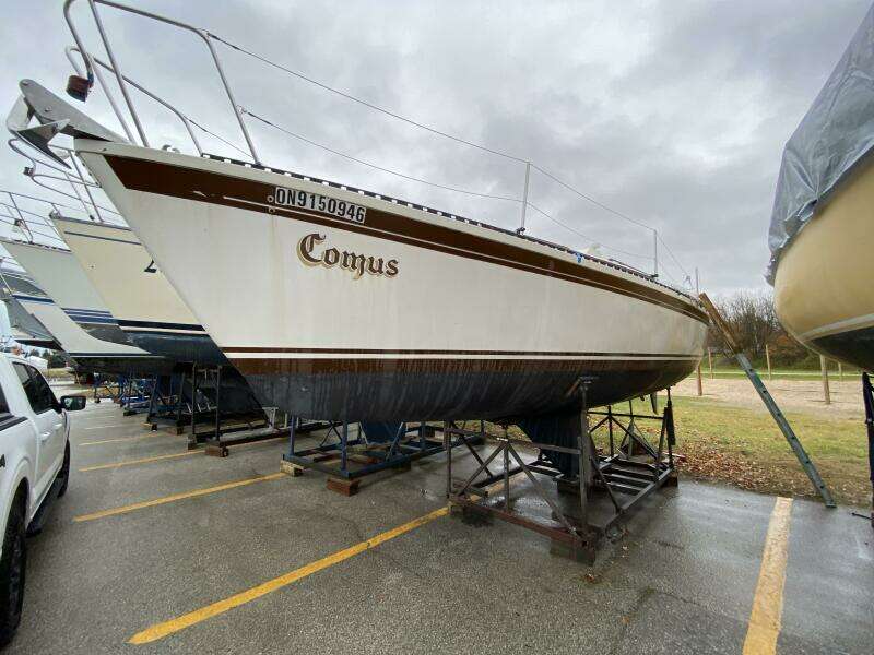 Comus 28ft Aloha Yacht For Sale