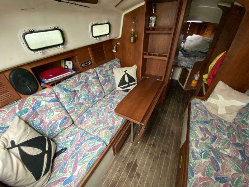Comus 28ft Aloha Yacht For Sale