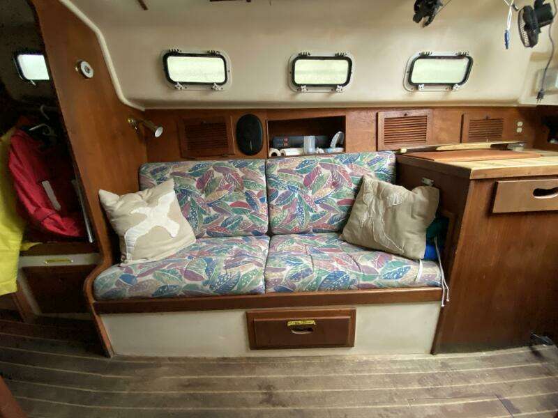 Comus 28ft Aloha Yacht For Sale