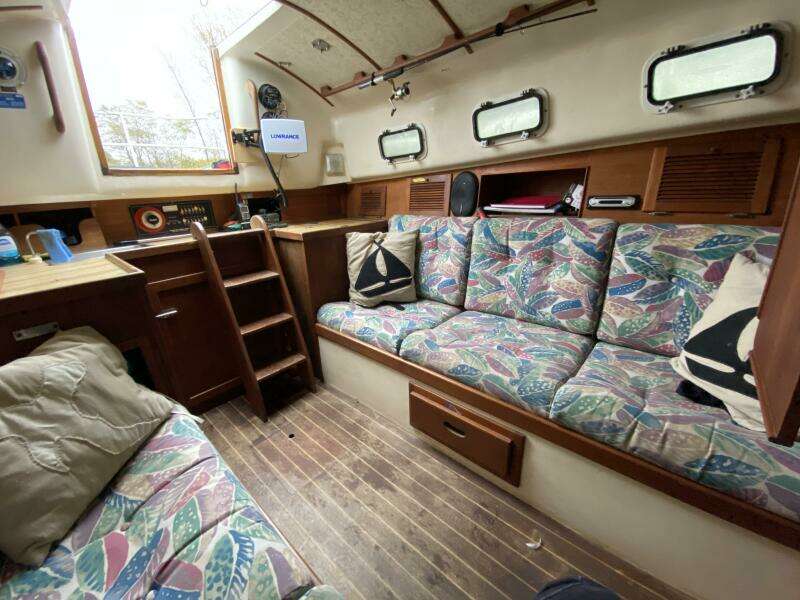 Comus 28ft Aloha Yacht For Sale