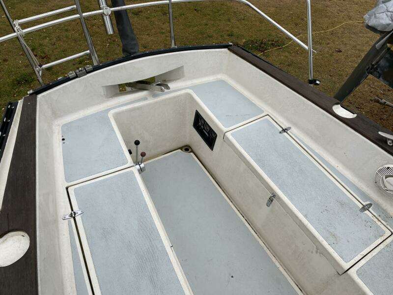 Comus 28ft Aloha Yacht For Sale