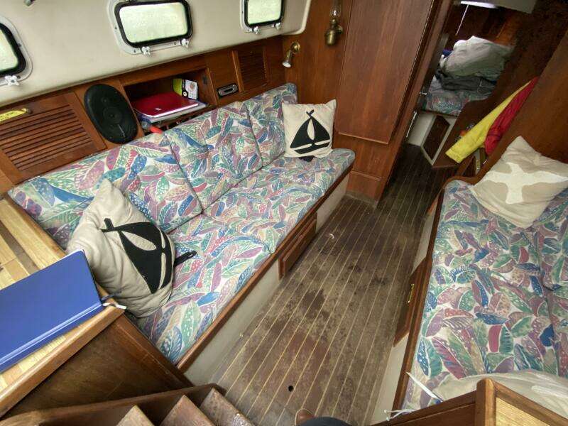 Comus 28ft Aloha Yacht For Sale