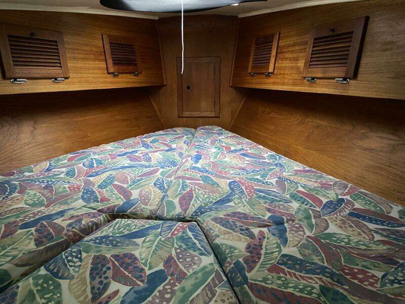 Comus 28ft Aloha Yacht For Sale