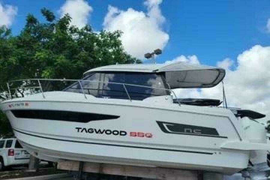 29ft Jeanneau Yacht For Sale