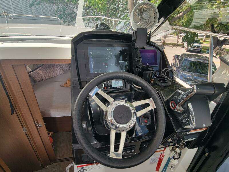 29ft Jeanneau Yacht For Sale