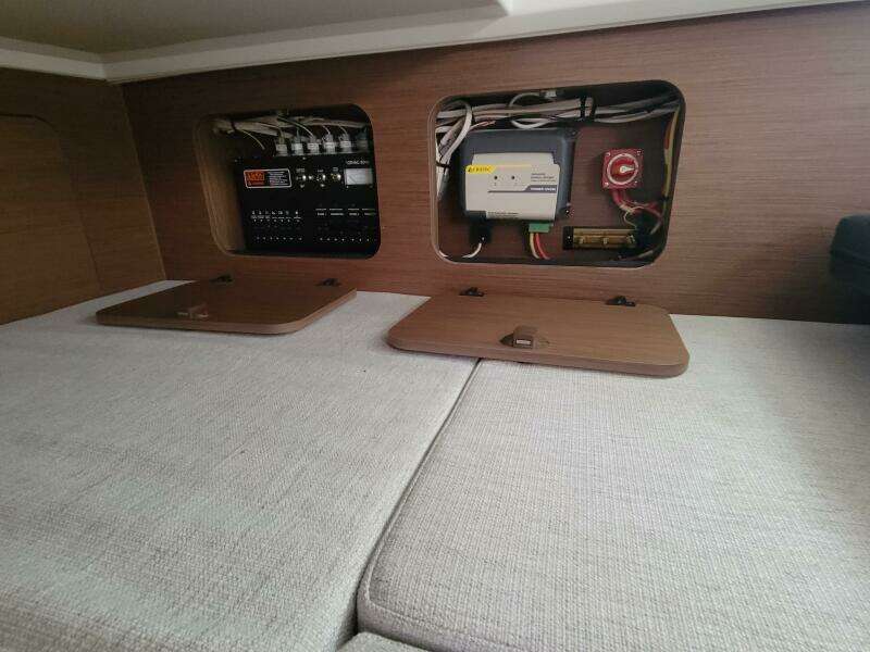 29ft Jeanneau Yacht For Sale