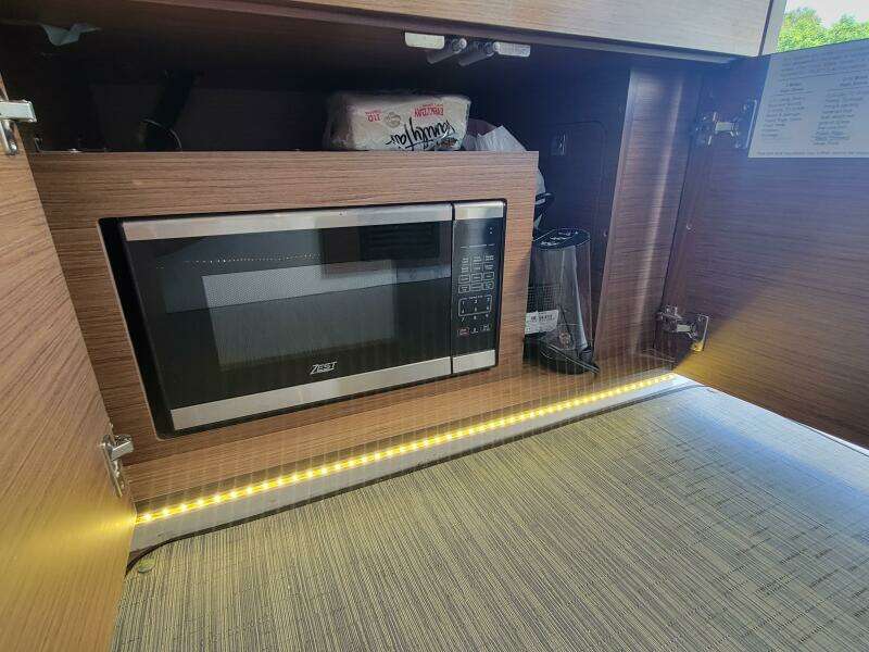 29ft Jeanneau Yacht For Sale