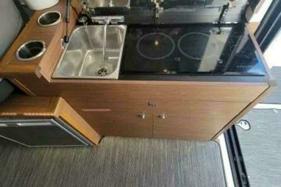 29ft Jeanneau Yacht For Sale