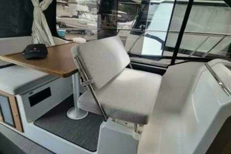 29ft Jeanneau Yacht For Sale