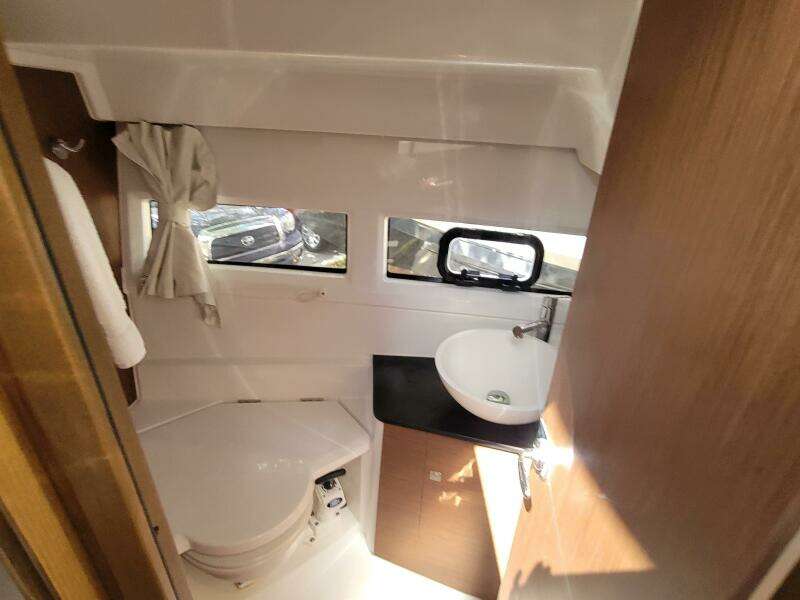 29ft Jeanneau Yacht For Sale