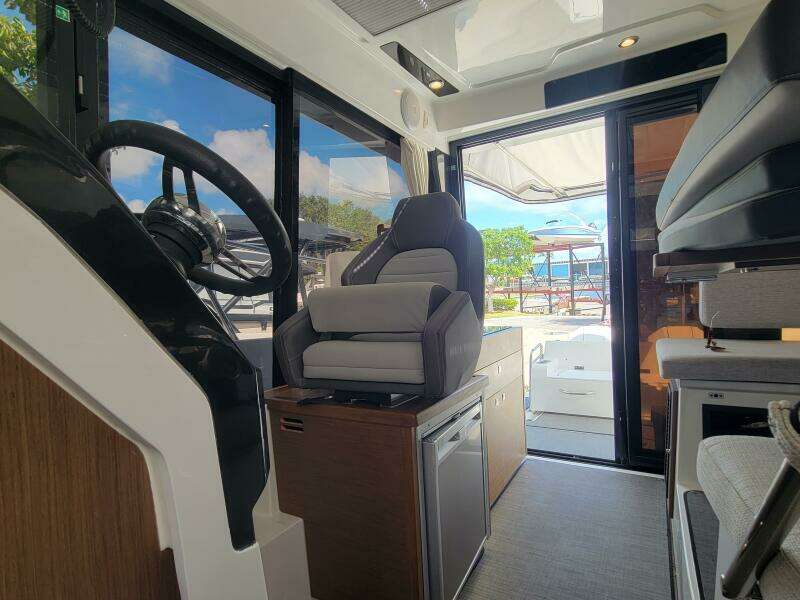 29ft Jeanneau Yacht For Sale