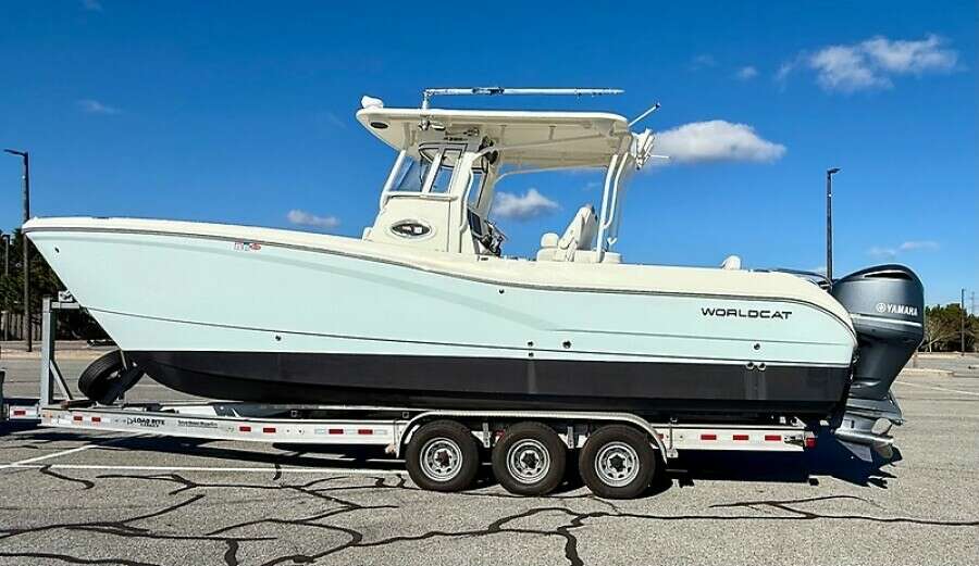 REELAXING 29ft World Cat Yacht For Sale