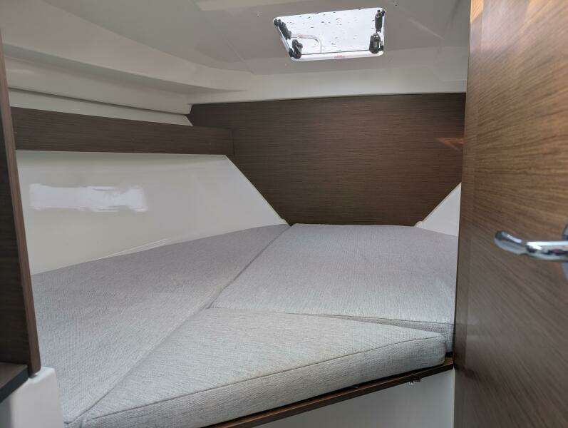 26ft Jeanneau Yacht For Sale