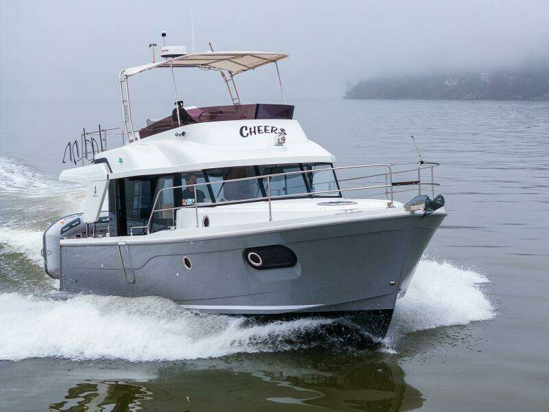 Cheers 35ft Beneteau Yacht For Sale