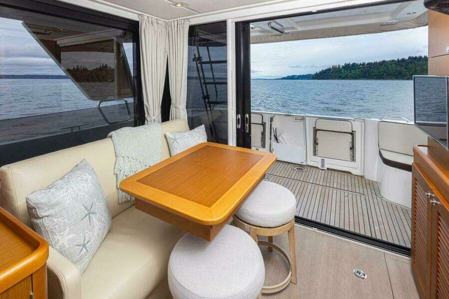 Cheers 35ft Beneteau Yacht For Sale