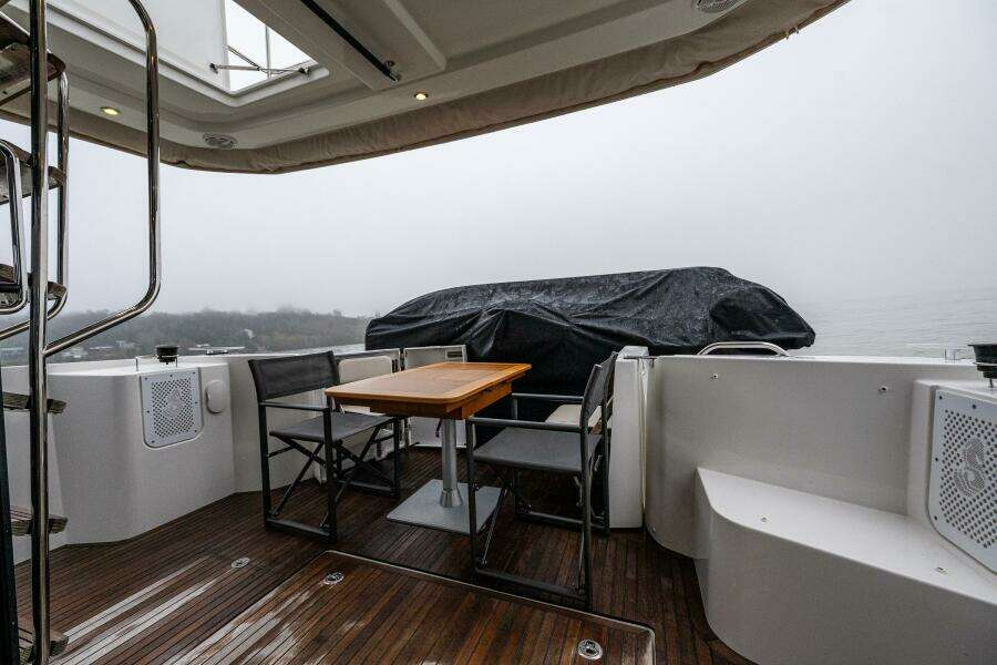 Cheers 35ft Beneteau Yacht For Sale