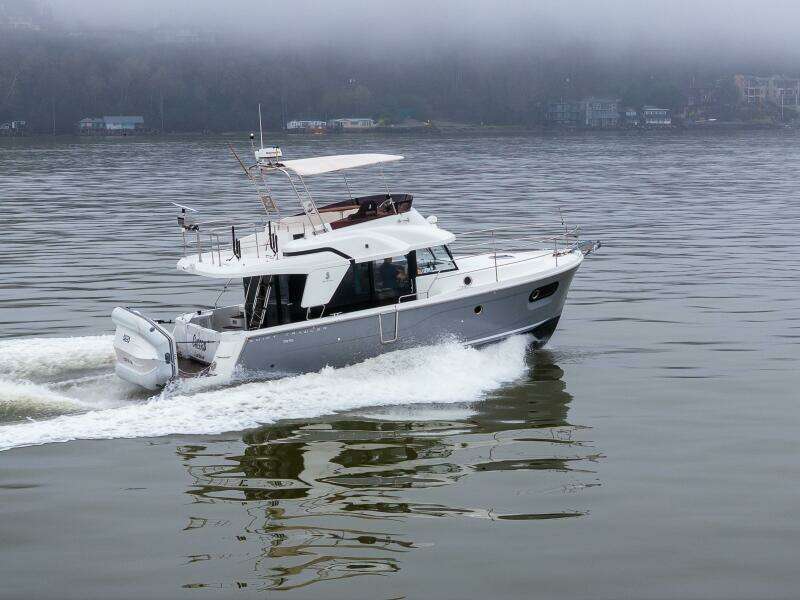 Cheers 35ft Beneteau Yacht For Sale