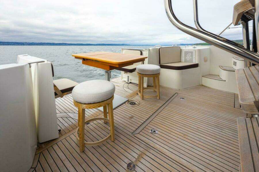 Cheers 35ft Beneteau Yacht For Sale