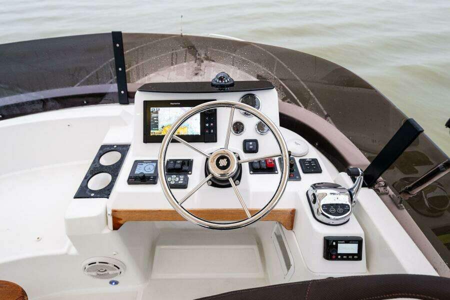 Cheers 35ft Beneteau Yacht For Sale