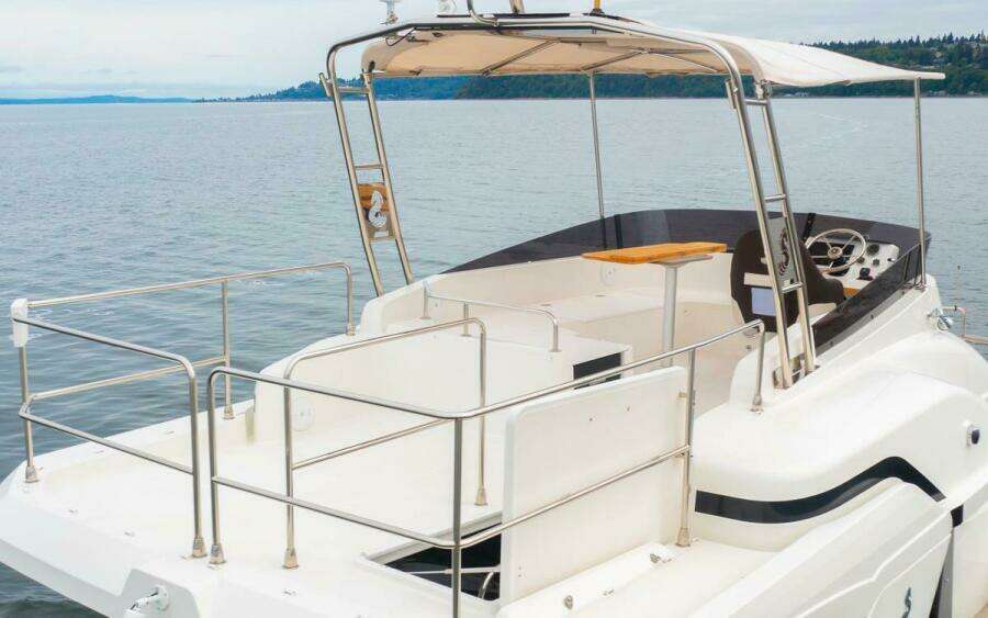 Cheers 35ft Beneteau Yacht For Sale