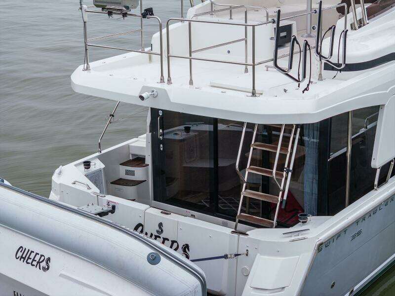 Cheers 35ft Beneteau Yacht For Sale