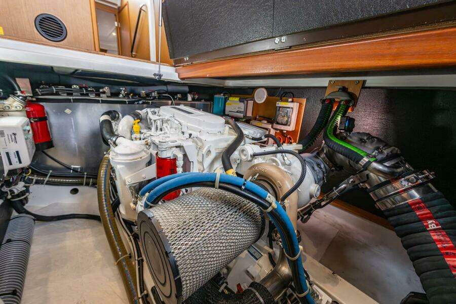 Cheers 35ft Beneteau Yacht For Sale