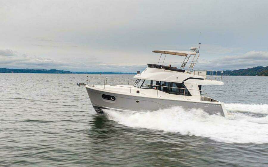 Cheers 35ft Beneteau Yacht For Sale